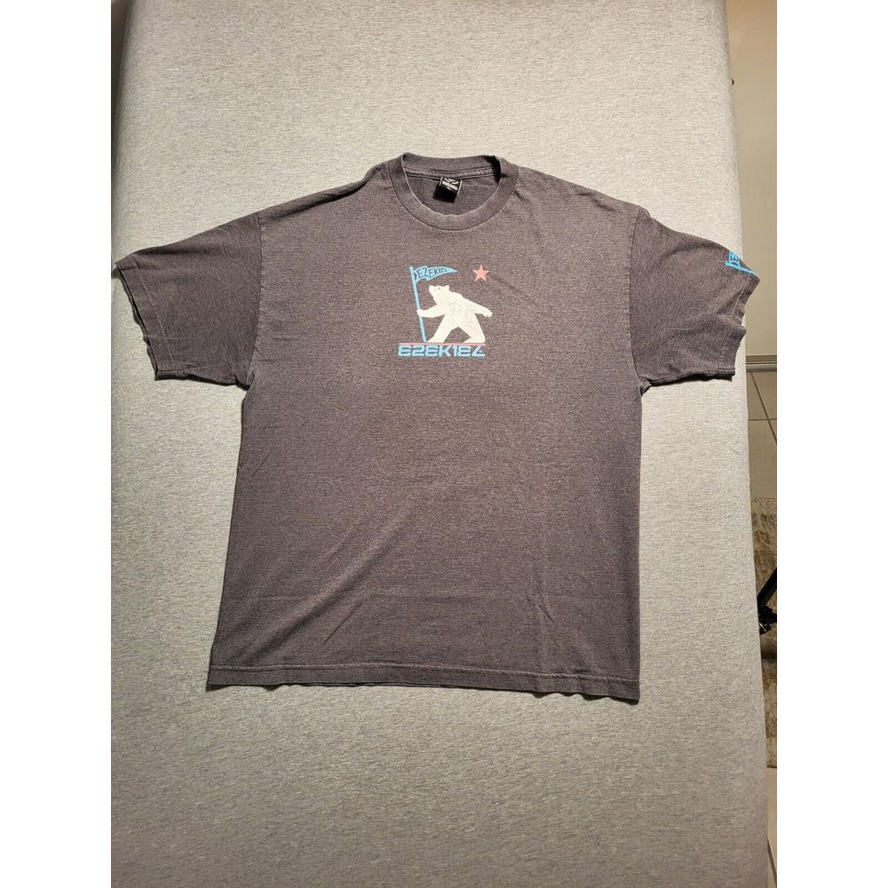 Vtg Ezekiel Polar Bear Men's XL T Shirt Gray - Surf Skate Grunge OP Y2K 90s